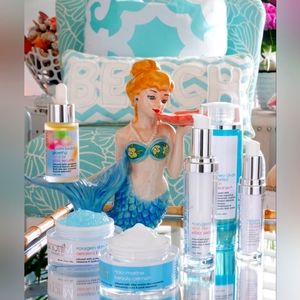 Mirror Mirror is a unique + pretty beauty, fashion & lifestyle boutique